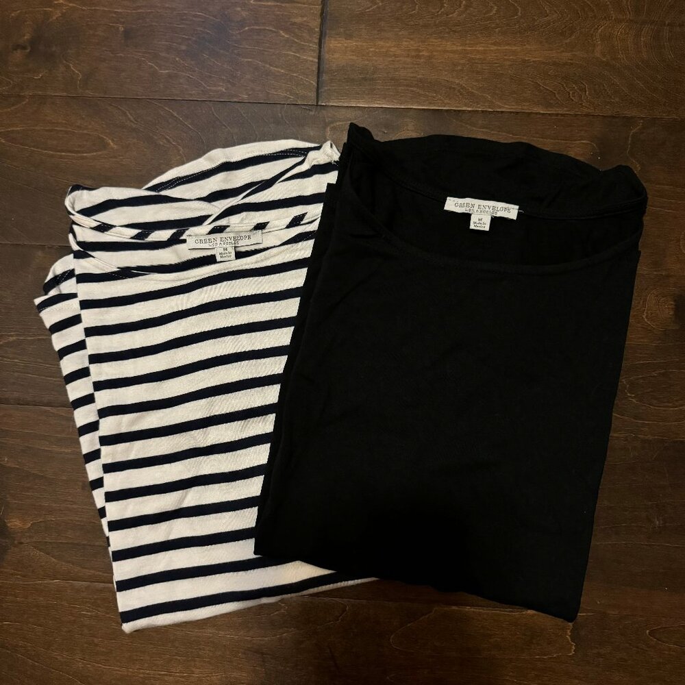 Lot of 2 - Green Envelope Short Sleeve T-shirts - Women' s Medium